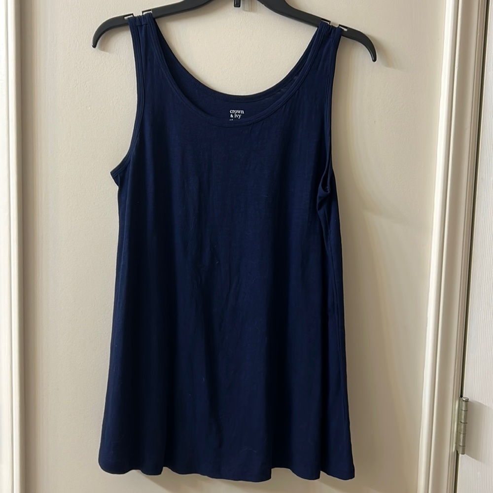Crown & ivy navy layering tank